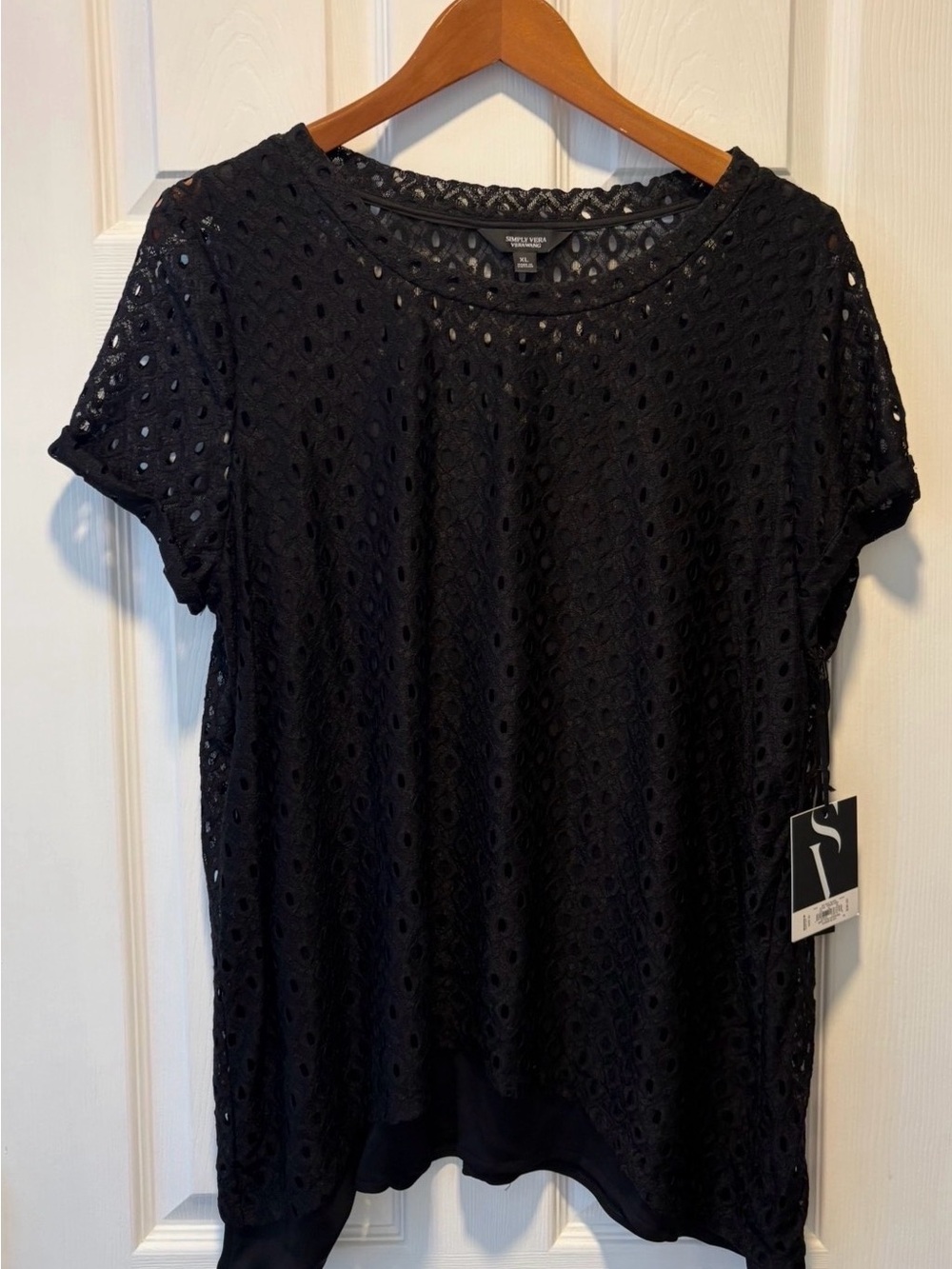 Simply Vera Vera Wang Black Eyelet Short Sleeve Tee Shirt